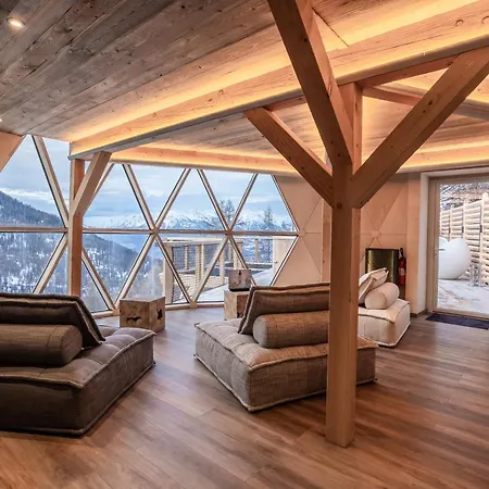 Alpin D'home & Hotel